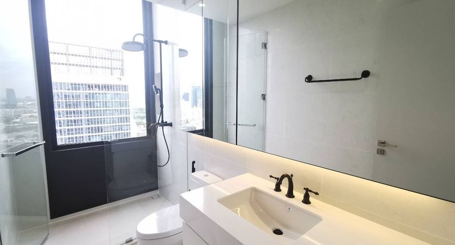 For rent and for sale 3 bedrooms condo in Pathum Wan, Bangkok