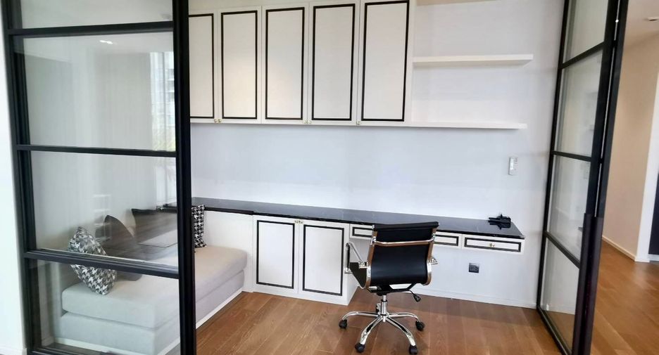 For rent and for sale 3 bedrooms condo in Pathum Wan, Bangkok