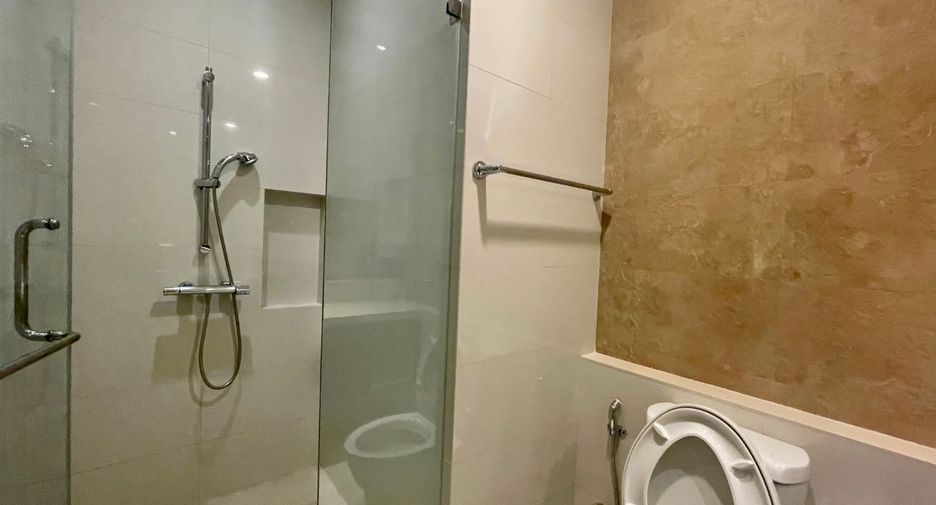 Wohnung zur Miete mit 3 Zimmer in Khlong Toei, Bangkok