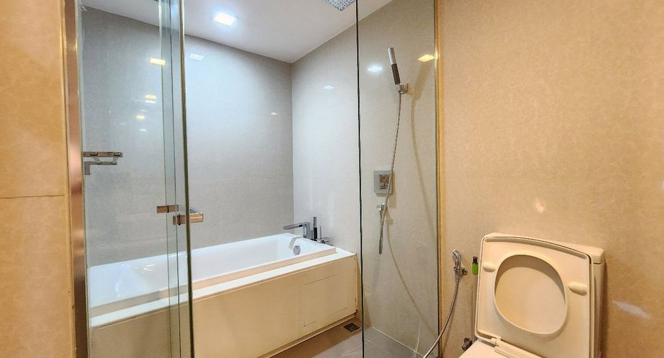 À louer 2 chambres condo à Khlong Toei, Bangkok