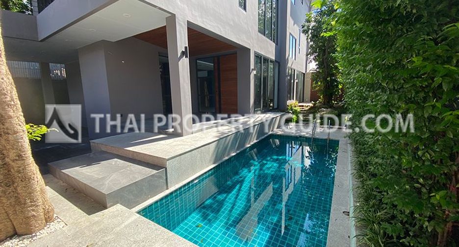 For rent そして for sale 5 Beds house in Sai Mai, Bangkok
