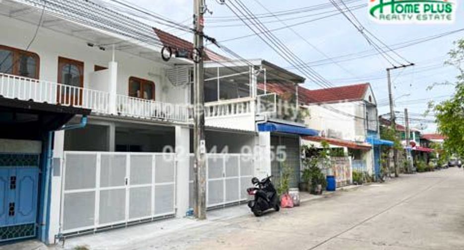 For sale 2 bed townhouse in Bangkok Noi, Bangkok