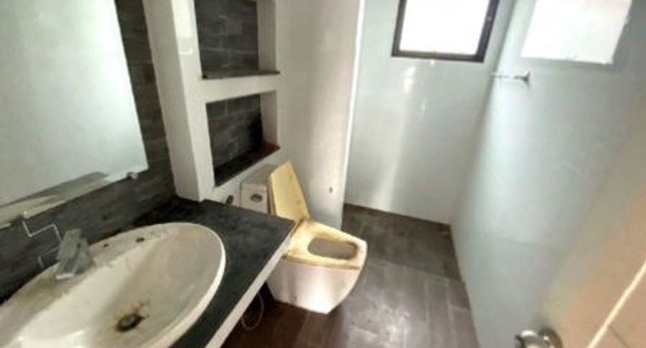 Продажа 4 спальни дом в Нонг Кхаем, Бангкок
