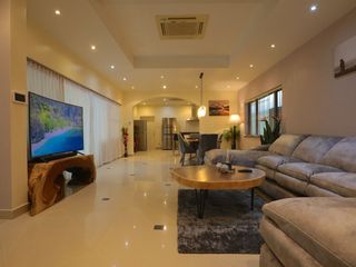 Haus zur Miete und zum Kauf mit 3 Zimmer in Bang Lamung, Chonburi