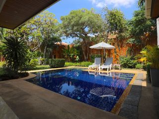 Haus zur Miete und zum Kauf mit 3 Zimmer in Bang Lamung, Chonburi