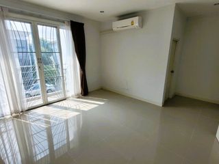 For sale 3 bed townhouse in Bang Khae, Bangkok