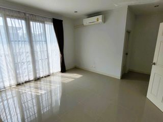 For sale 3 bed townhouse in Bang Khae, Bangkok