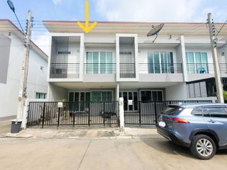 For sale 3 bed townhouse in Bang Khae, Bangkok