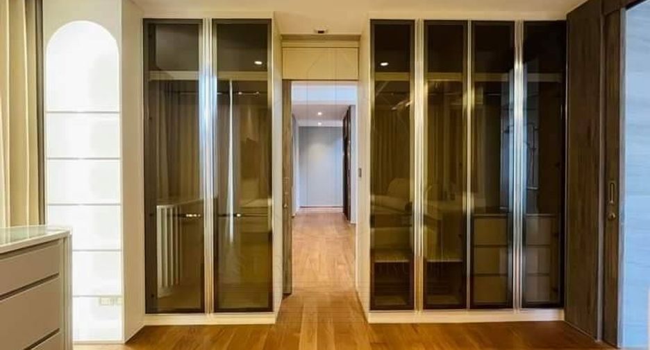 Haus zum Kauf mit 5 Zimmer in Yan Nawa, Bangkok