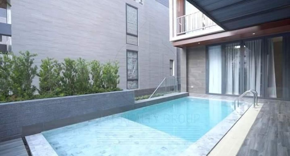 Haus zum Kauf mit 5 Zimmer in Yan Nawa, Bangkok