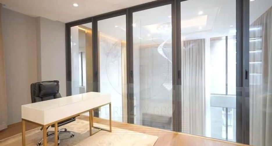 Haus zum Kauf mit 5 Zimmer in Yan Nawa, Bangkok