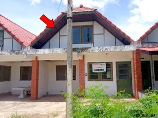 Casa adosada en venta de 2 habitaciones en Tha Yang, Phetchaburi