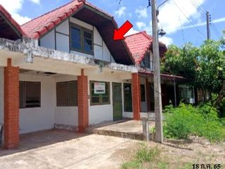 Casa adosada en venta de 2 habitaciones en Tha Yang, Phetchaburi