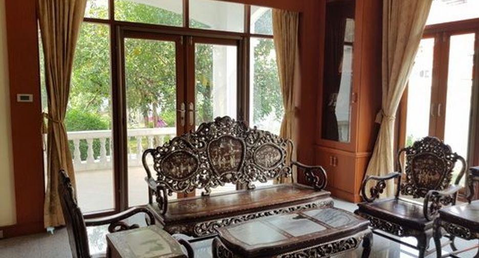 Haus zur Miete mit 6 Zimmer in Suan Luang, Bangkok