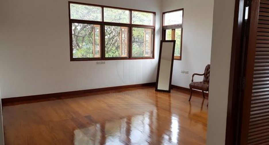 Haus zur Miete mit 6 Zimmer in Suan Luang, Bangkok