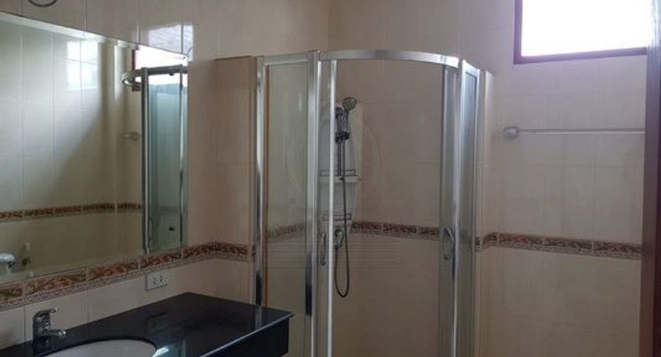 Haus zur Miete mit 6 Zimmer in Suan Luang, Bangkok