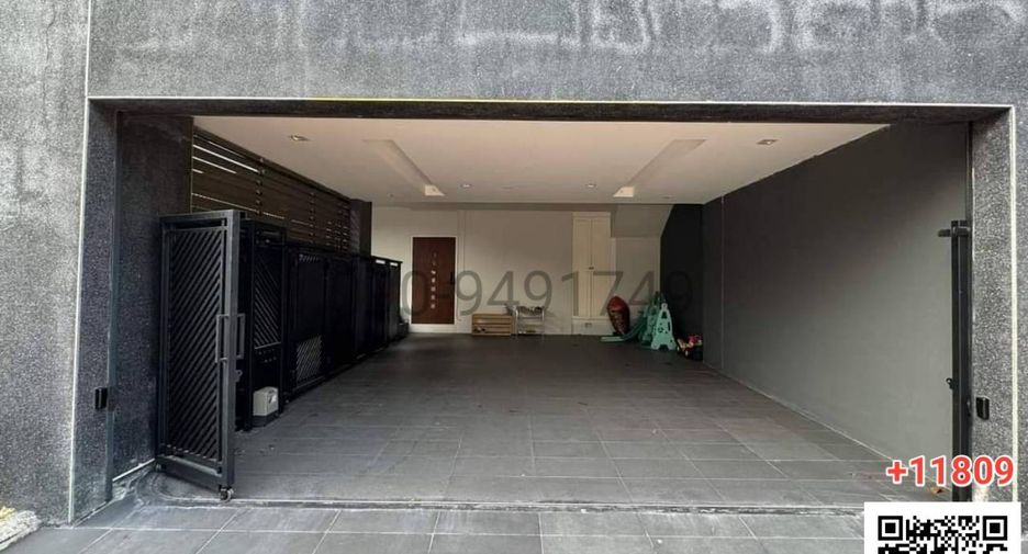For rent 3 bedrooms house in Don Mueang, Bangkok