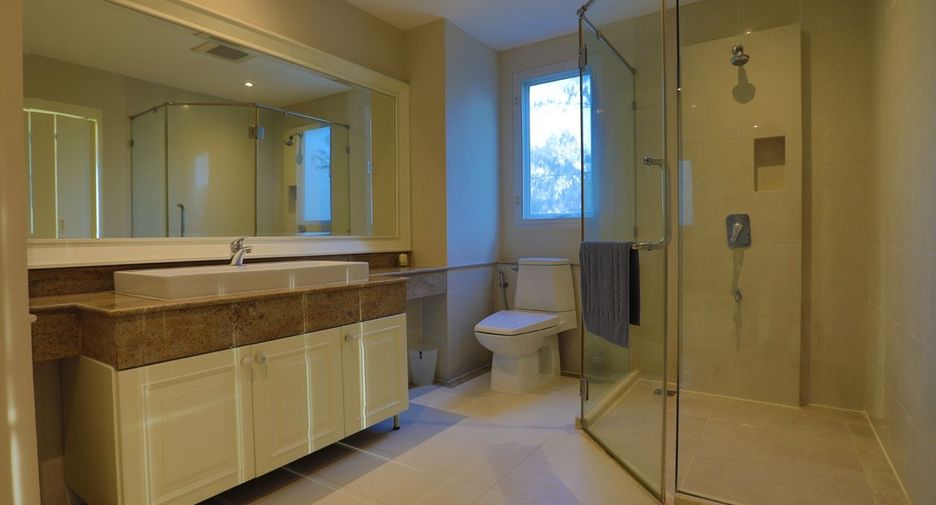 Condo en venta de 2 habitaciones en Sattahip, Chonburi