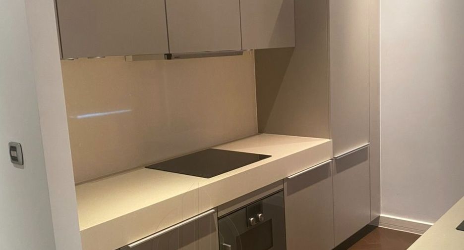 Продажа 2 спальни кондо в Кхлонг Тоеи, Бангкок