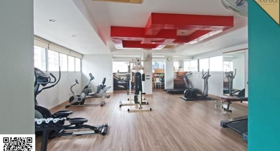 For sale 4 bedrooms condo in Khlong Toei, Bangkok