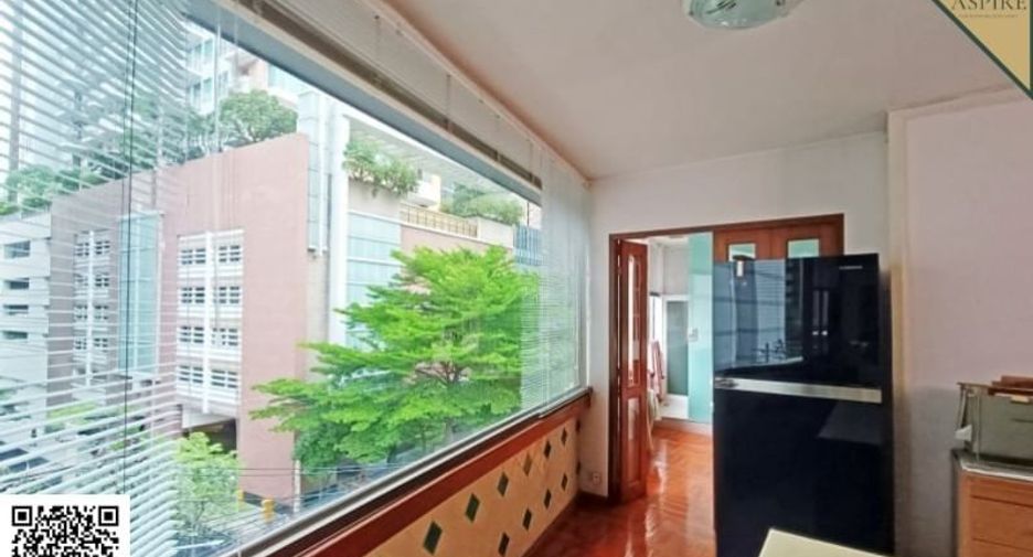 For sale 4 bedrooms condo in Khlong Toei, Bangkok