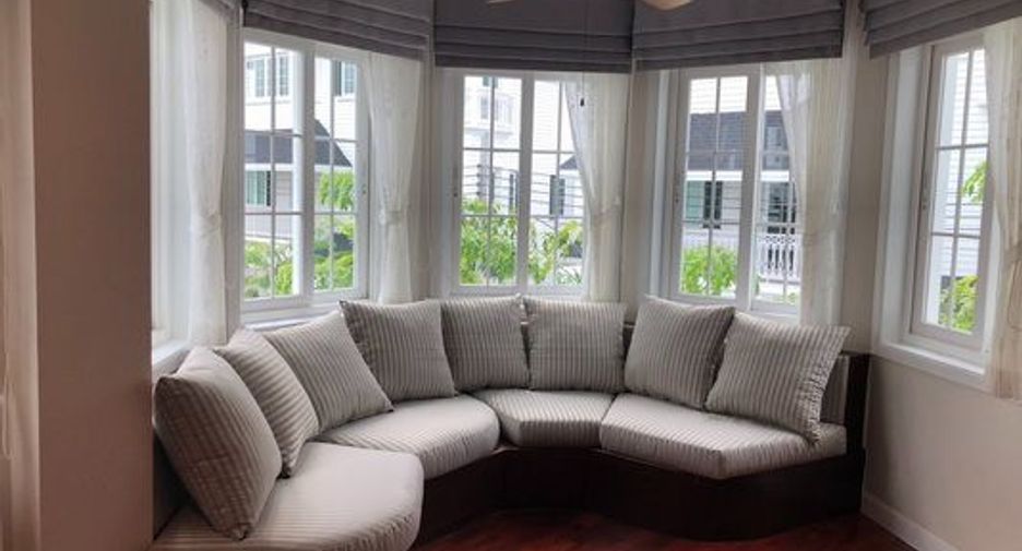 For sale 4 ベッドルーム house in Bang Na, Bangkok