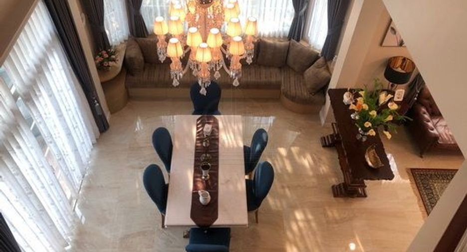 For sale 4 ベッドルーム house in Bang Na, Bangkok