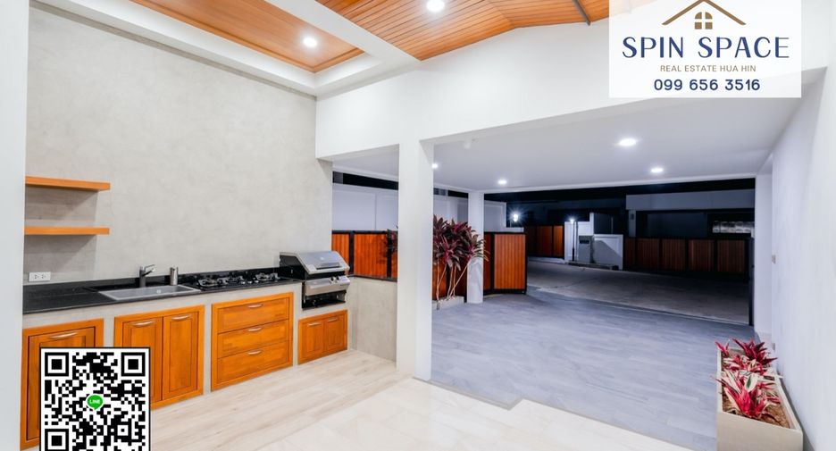 For sale 4 bedrooms villa in Hua Hin, Prachuap Khiri Khan