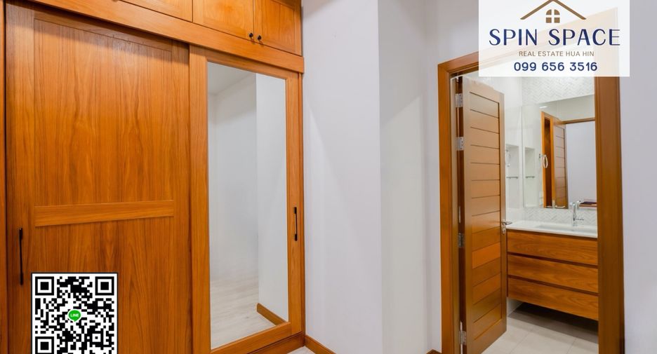 For sale 4 bedrooms villa in Hua Hin, Prachuap Khiri Khan