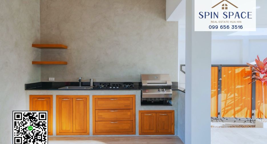 For sale 4 bedrooms villa in Hua Hin, Prachuap Khiri Khan
