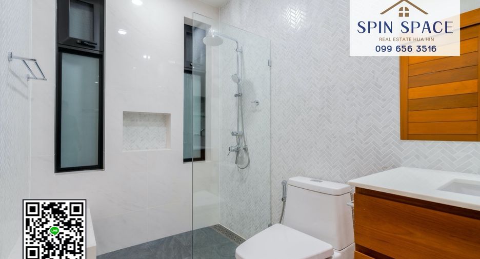 For sale 4 bedrooms villa in Hua Hin, Prachuap Khiri Khan