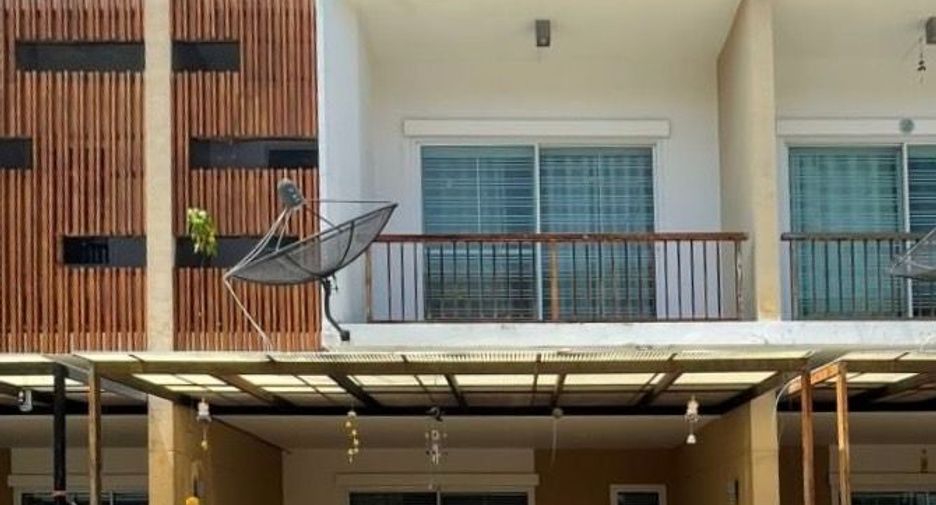 Продажа 3 спальни таунхаус в Мыанг Районг, Районг