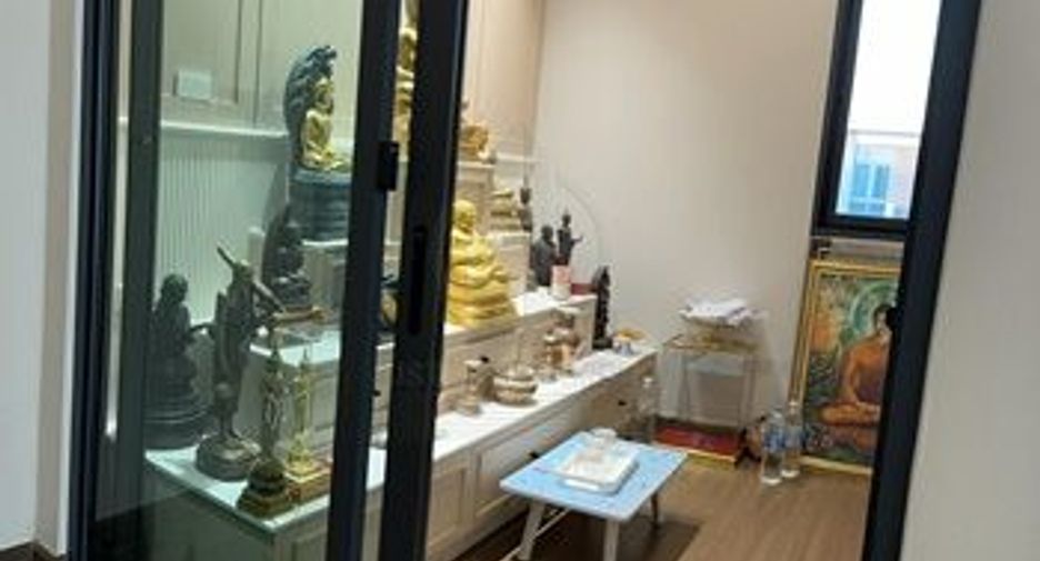 Haus zur Miete und zum Kauf mit 4 Zimmer in Prawet, Bangkok