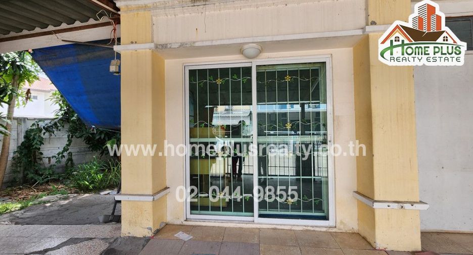 For sale 4 bedrooms townhouse in Mueang Pathum Thani, Pathum Thani