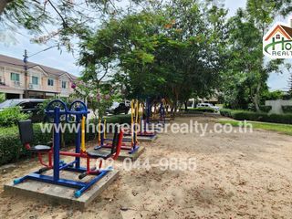 For sale 4 bedrooms townhouse in Mueang Pathum Thani, Pathum Thani