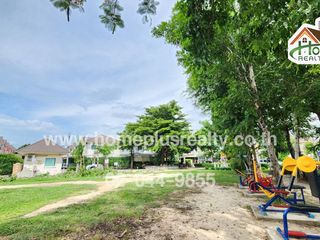 For sale 4 bedrooms townhouse in Mueang Pathum Thani, Pathum Thani