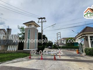 For sale 4 bedrooms townhouse in Mueang Pathum Thani, Pathum Thani