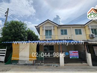 For sale 4 bedrooms townhouse in Mueang Pathum Thani, Pathum Thani