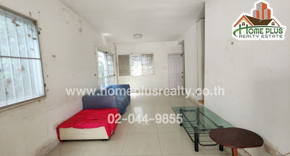 For sale 4 bedrooms townhouse in Mueang Pathum Thani, Pathum Thani