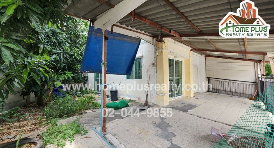 For sale 4 bedrooms townhouse in Mueang Pathum Thani, Pathum Thani