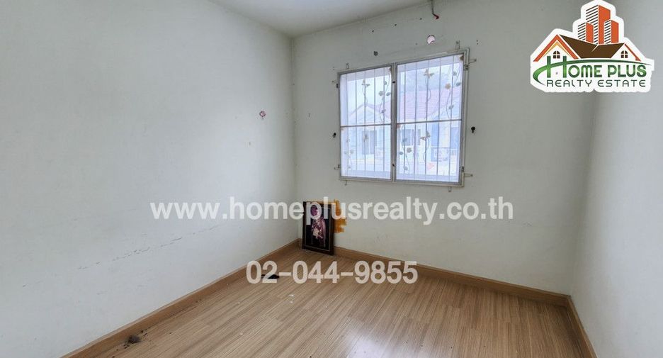 For sale 4 bedrooms townhouse in Mueang Pathum Thani, Pathum Thani