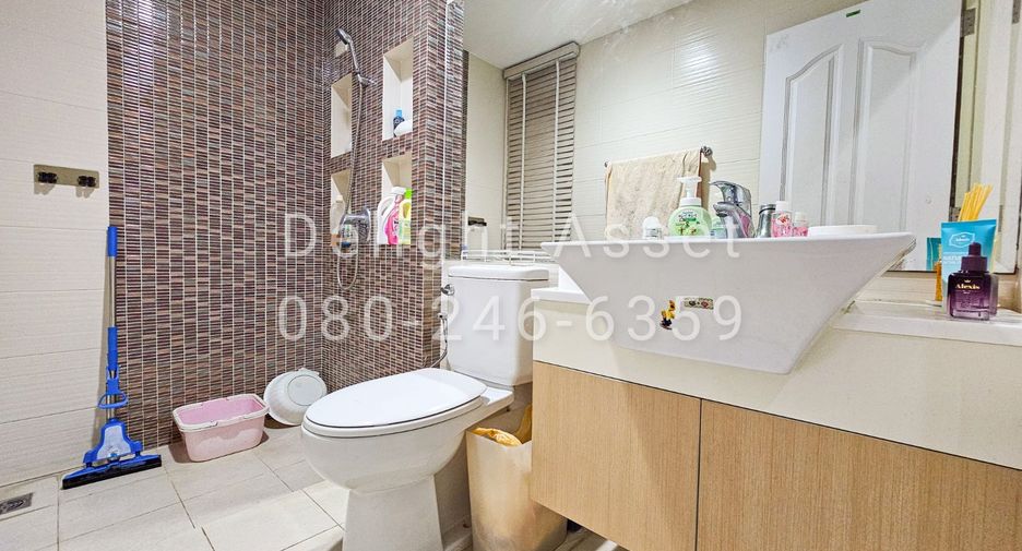 Casa en venta de 4 habitaciones en Mueang Nonthaburi, Nonthaburi