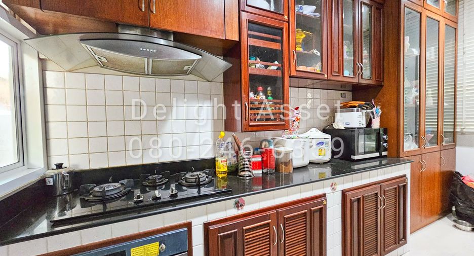 Casa en venta de 4 habitaciones en Mueang Nonthaburi, Nonthaburi