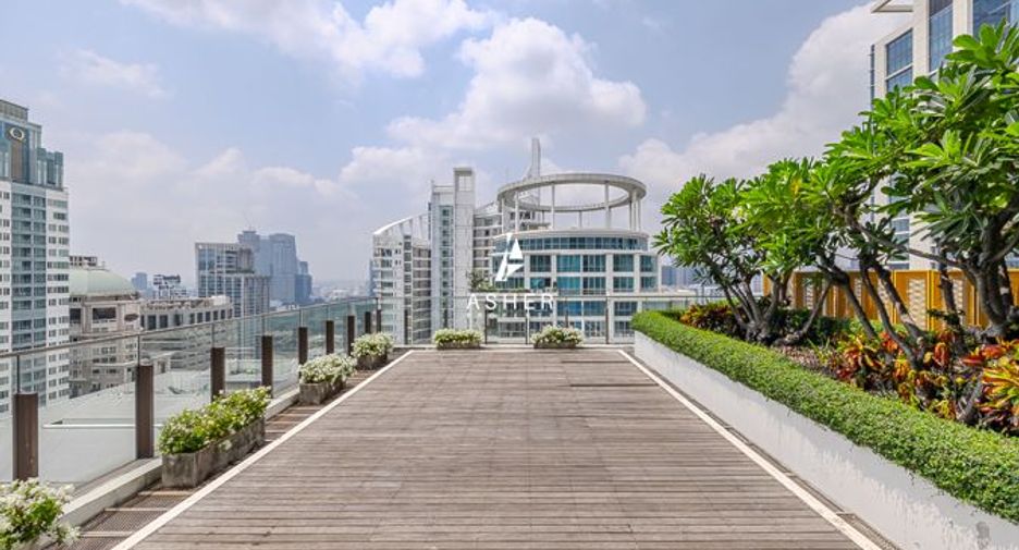 For rent 3 bedrooms condo in Pathum Wan, Bangkok