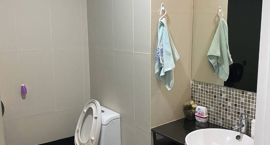 For sale 5 bedrooms office in Watthana, Bangkok