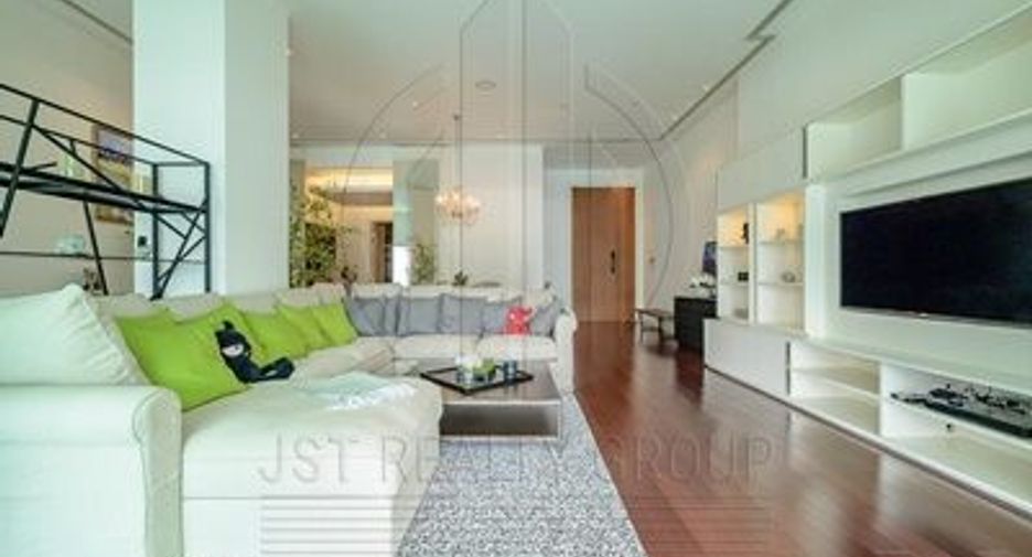 For rent 2 ベッドルーム condo in Watthana, Bangkok