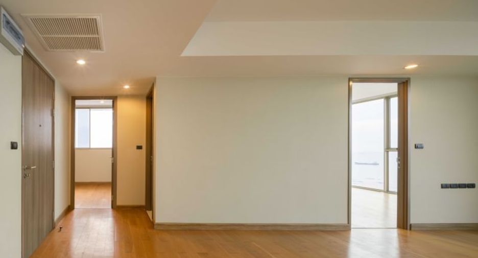 Condo en venta de 2 habitaciones en Si Racha, Chonburi