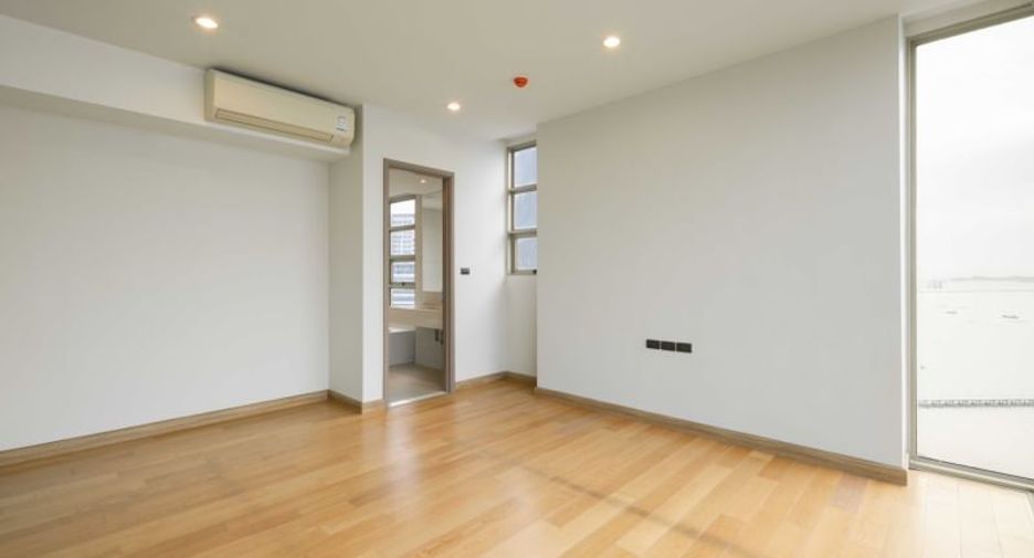 Condo en venta de 2 habitaciones en Si Racha, Chonburi
