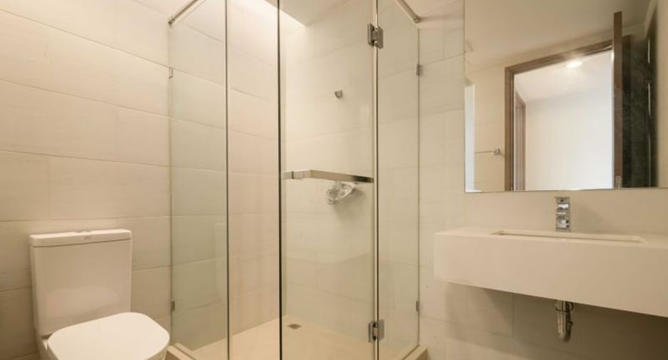 Condo en venta de 2 habitaciones en Si Racha, Chonburi