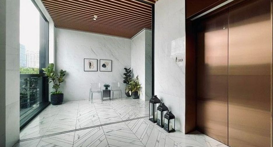 For sale 3 bedrooms condo in Pathum Wan, Bangkok